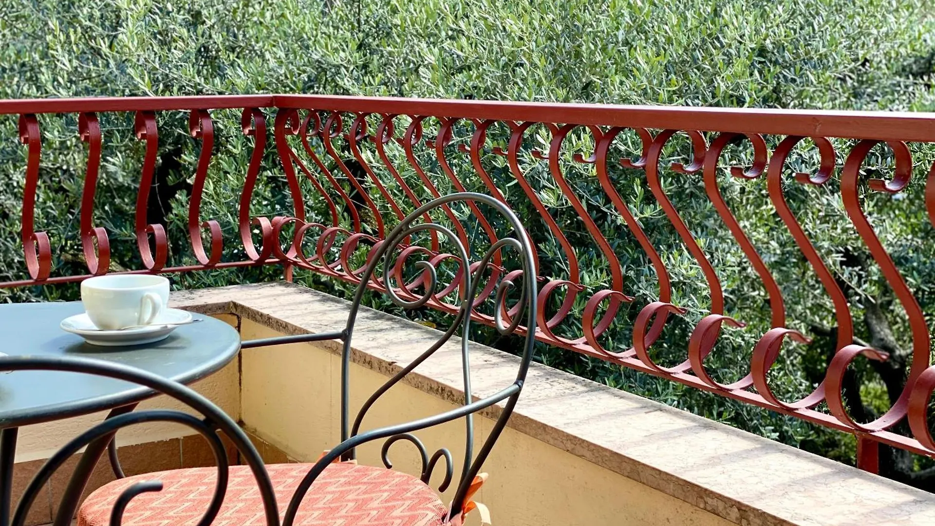 Jolly Apartments Sirmione
