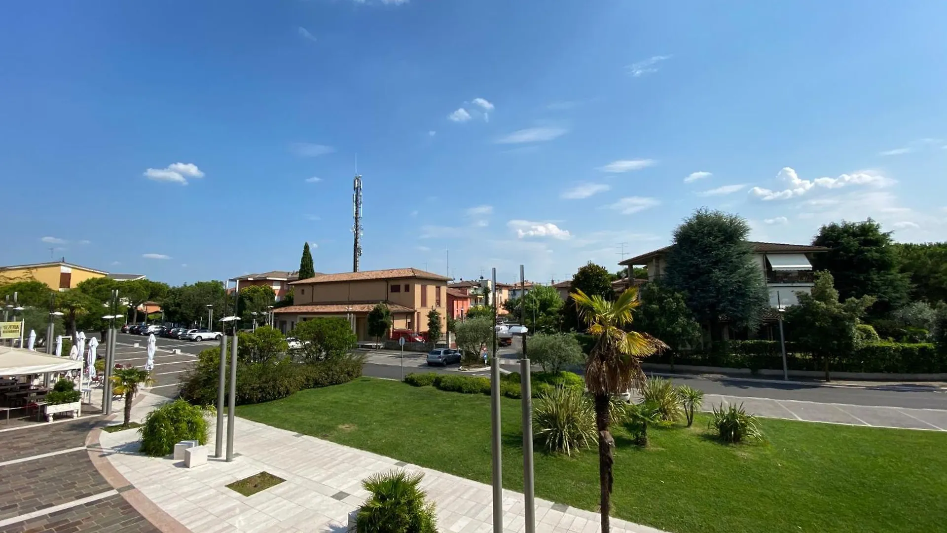 Jolly Apartments Sirmione 0*,